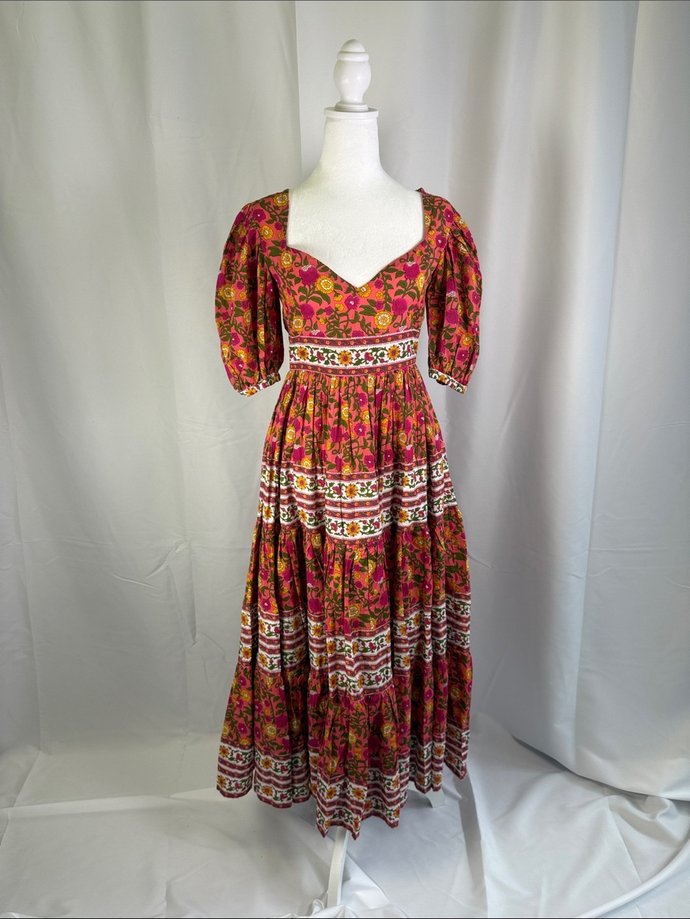 Magenta Floral Puff-Sleeve Maxi Dress with Sweetheart Neckline